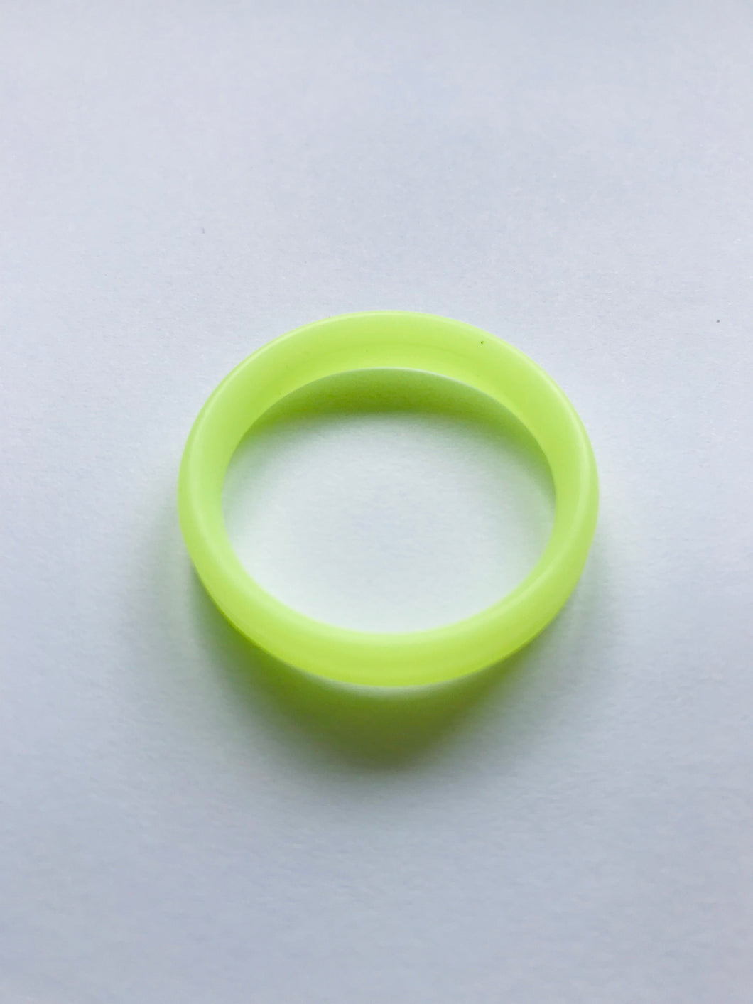 A FREE Yellow Glow In The Dark Spinner Ring with every order!